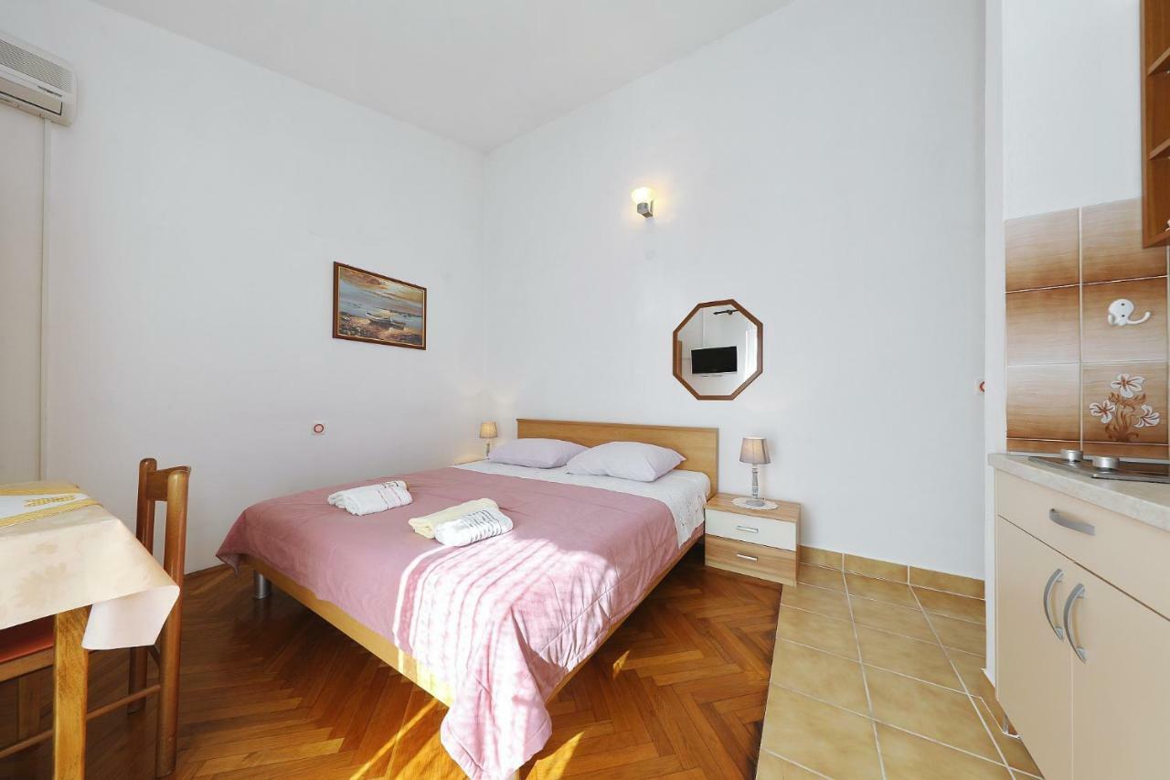 Apartments Vedrana Biograd Na Moru Extérieur photo