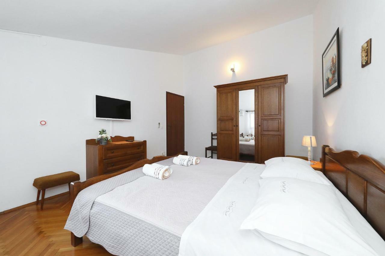 Apartments Vedrana Biograd Na Moru Extérieur photo